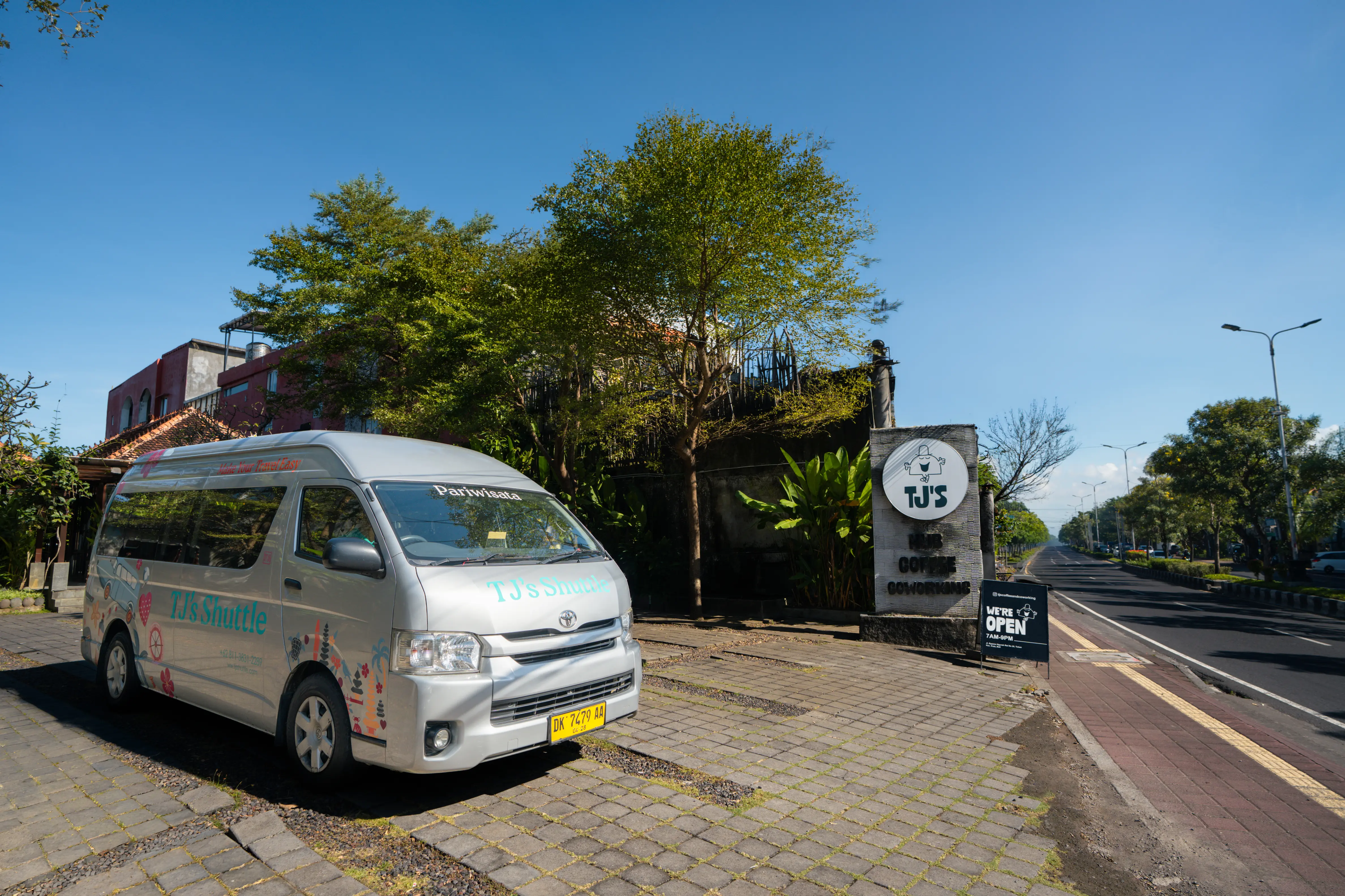 TJ’s Shuttles Lembongan Beach Club & Resort