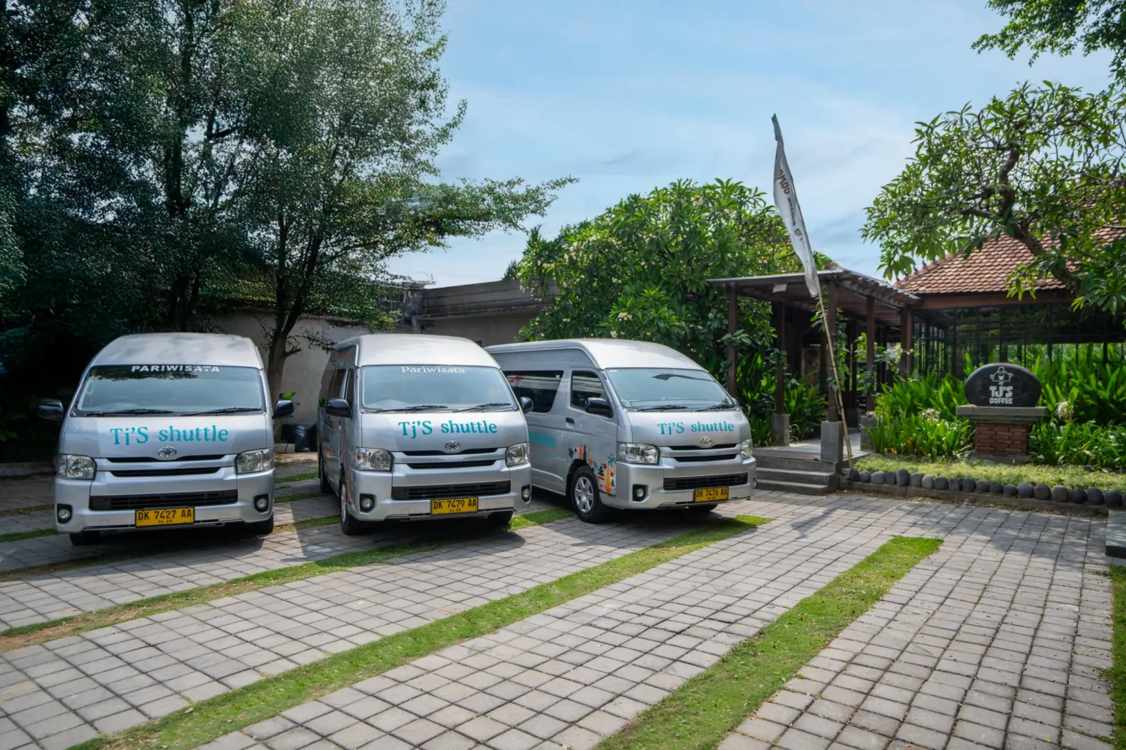 TJ’s Shuttles Lembongan Beach Club & Resort