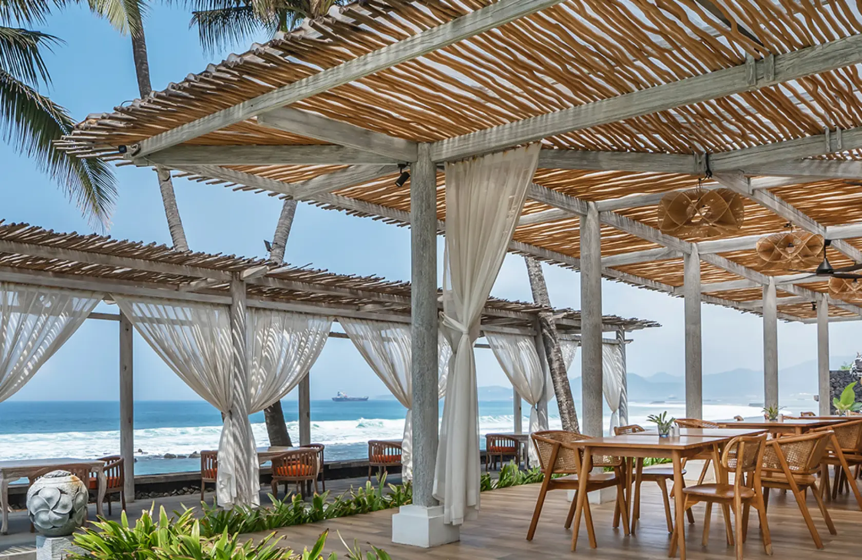 Your Dream Staycation Awaits: 60 Days Remaining! Lembongan Beach Club & Resort Offers