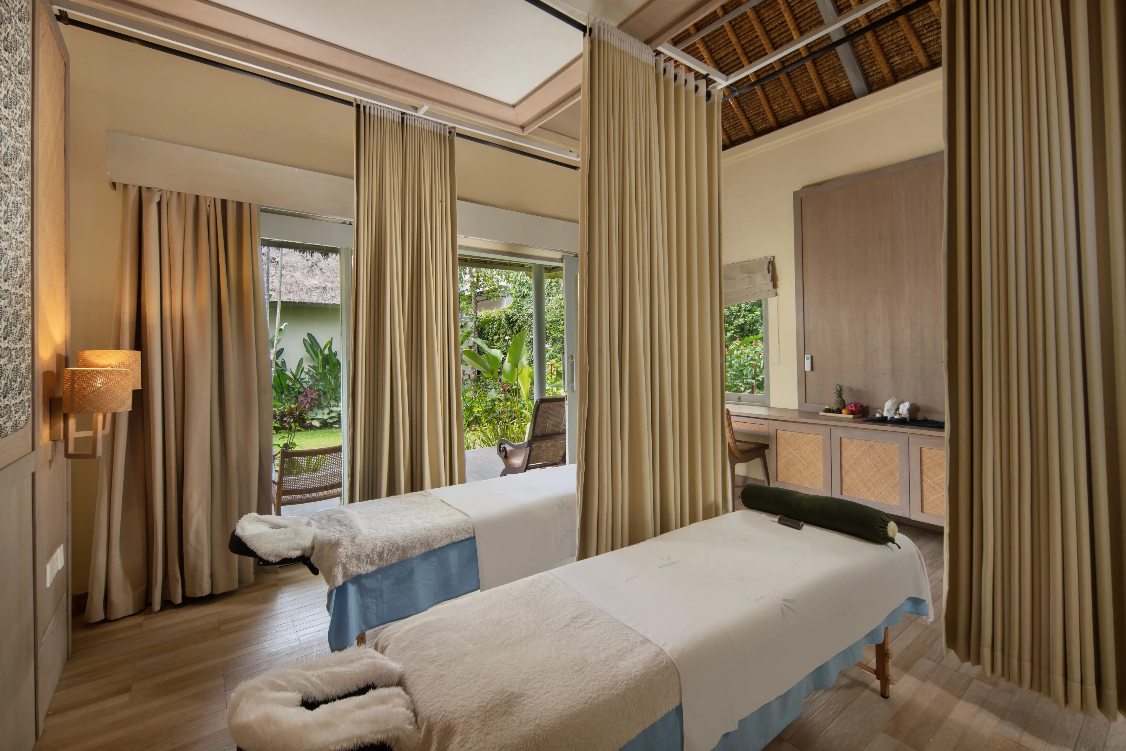 Your Dream Staycation Awaits: 60 Days Remaining! Lembongan Beach Club & Resort Offers