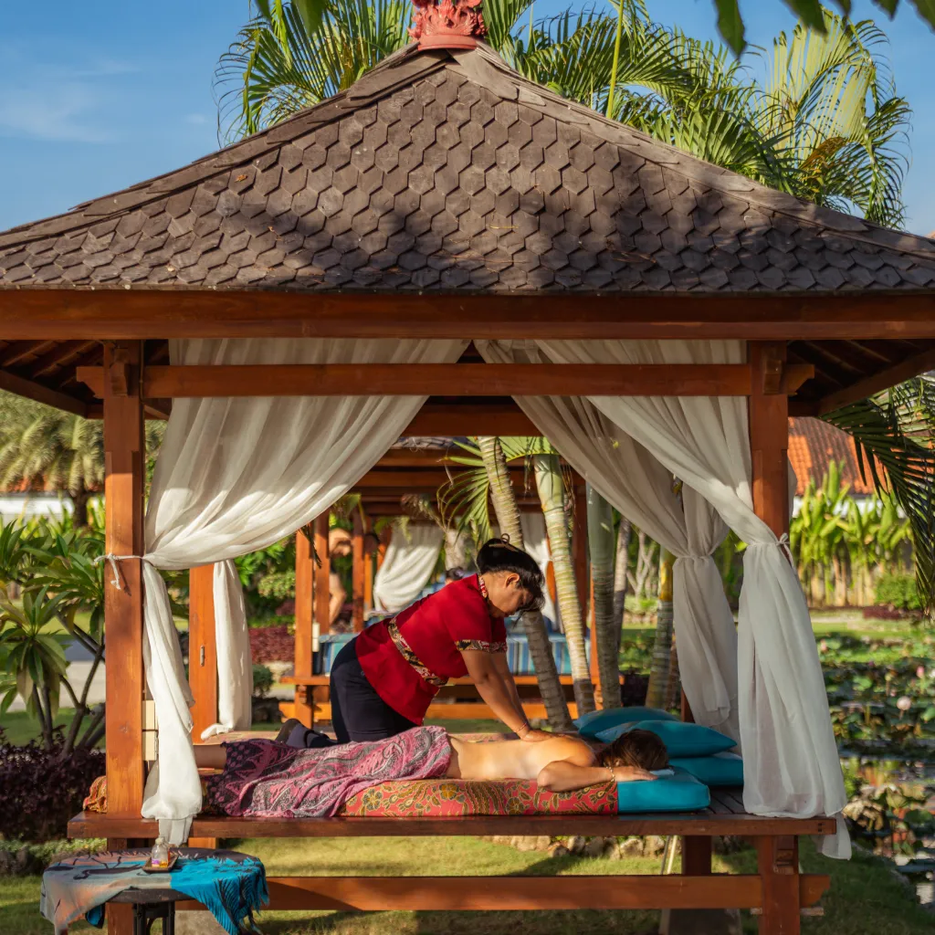Lembongan Beach Club & Resort Offers