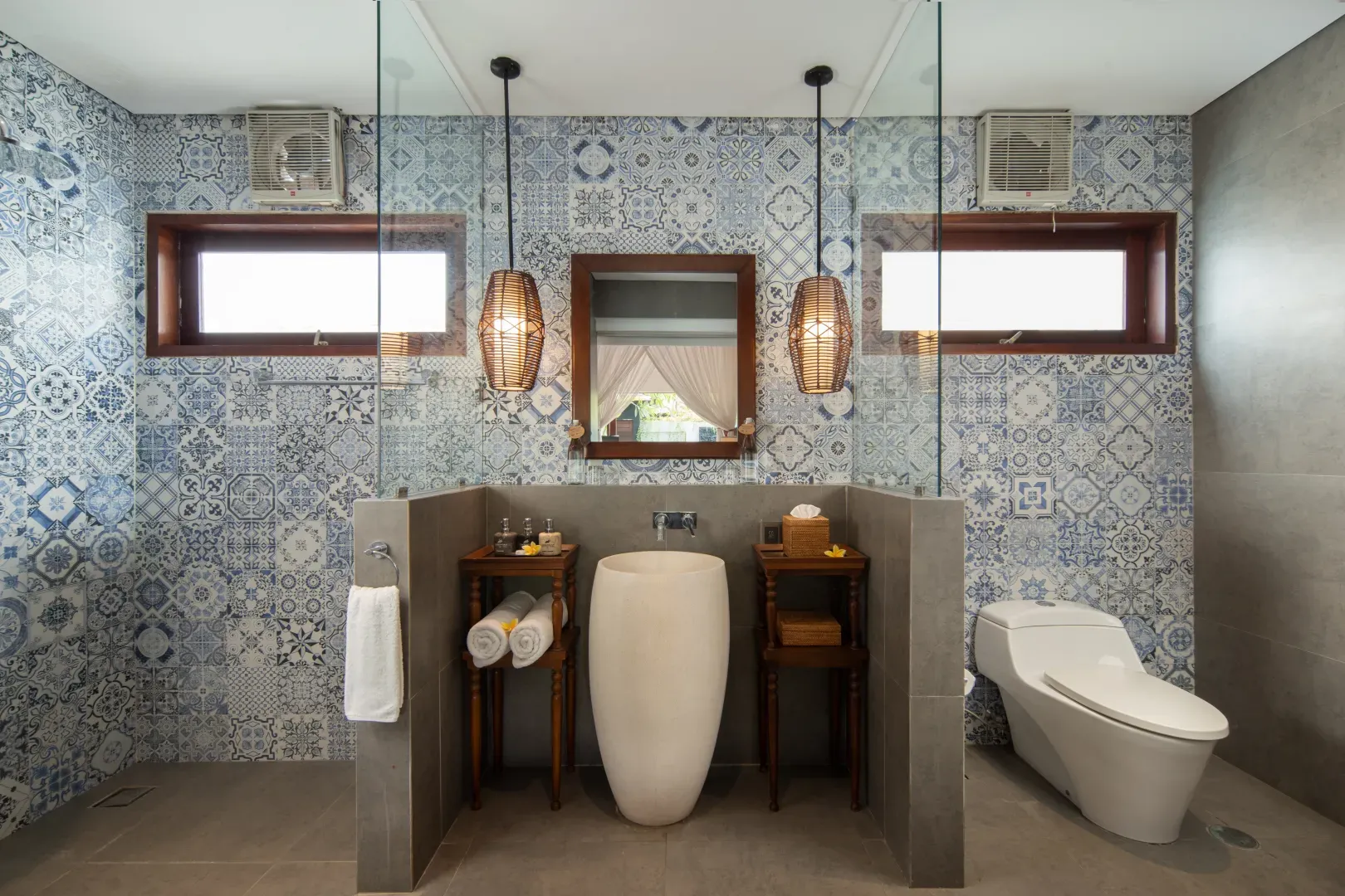 Bath Room at Lembongan Beach Club And Resort